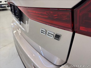 Volvo XC60 2,0 B5 AWD Plus Dark 4524 2025