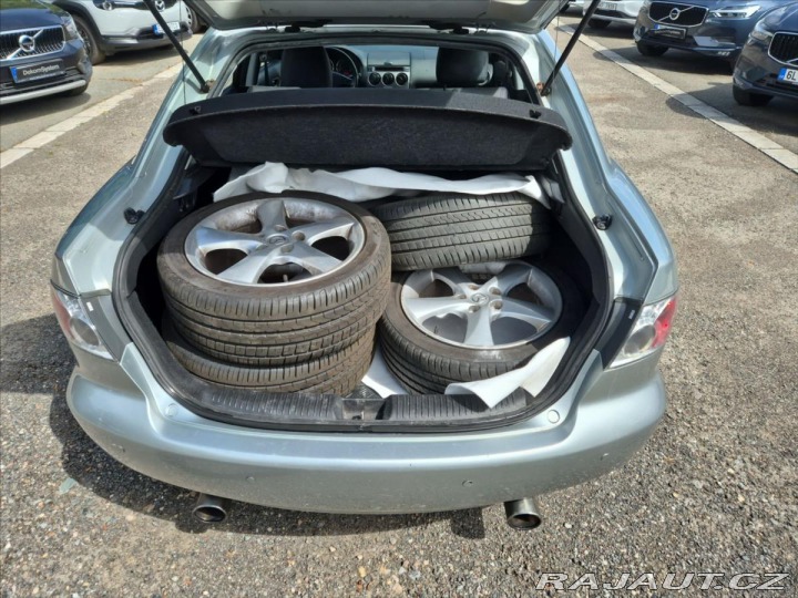 Mazda 6 2,3 122 kW BOSE 1. majite 2003