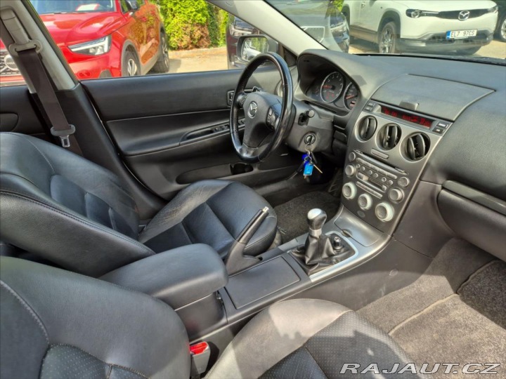 Mazda 6 2,3 122 kW BOSE 1. majite 2003