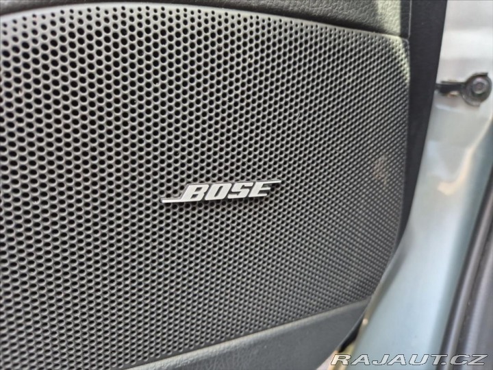 Mazda 6 2,3 122 kW BOSE 1. majite 2003