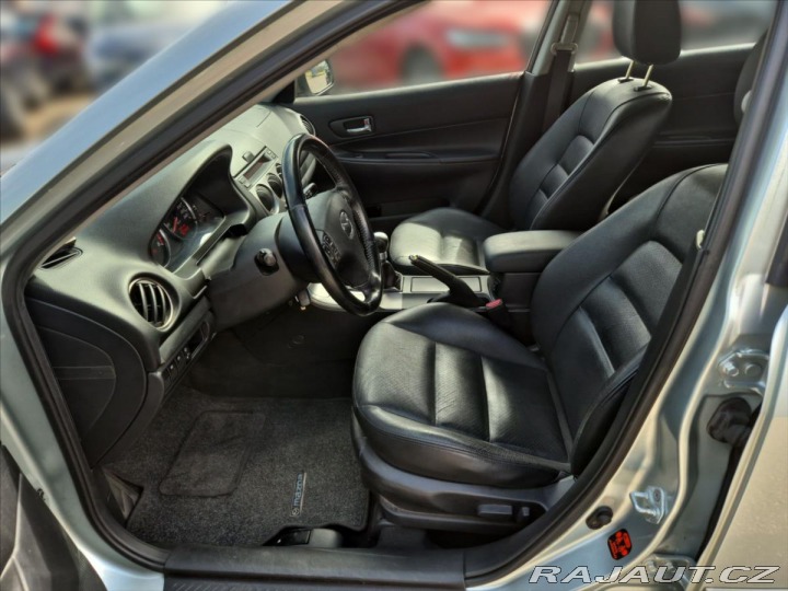 Mazda 6 2,3 122 kW BOSE 1. majite 2003