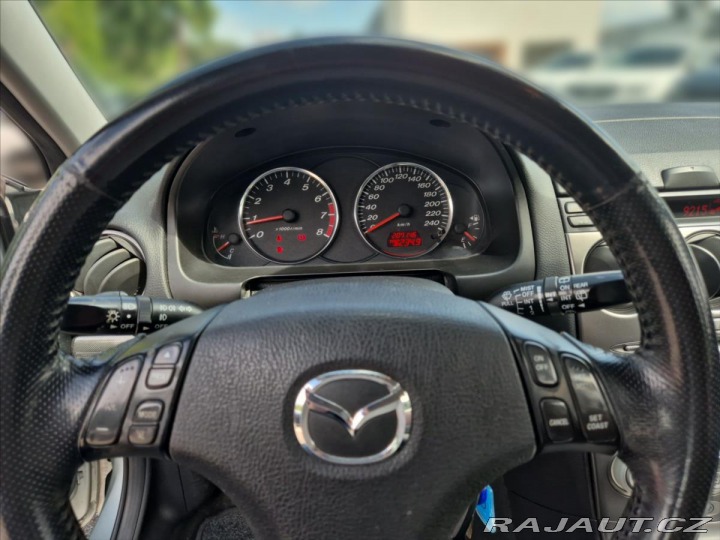 Mazda 6 2,3 122 kW BOSE 1. majite 2003