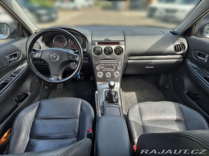 Mazda 6 2,3 122 kW BOSE 1. majite 2003