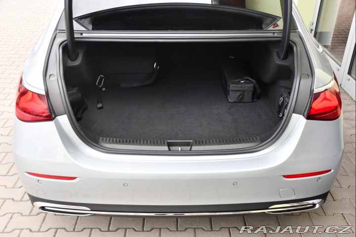 Mercedes-Benz E 300de 4M TAŽNÉ K360°ČR 1M 2024
