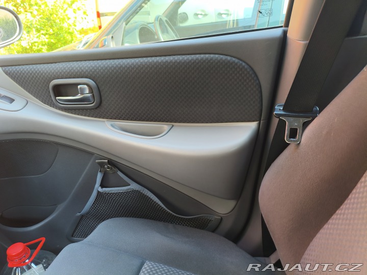 Nissan Almera Tino 2006