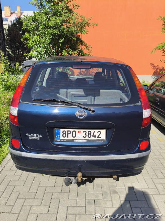 Nissan Almera Tino 2006