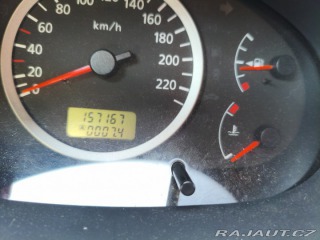 Nissan Almera Tino 2006