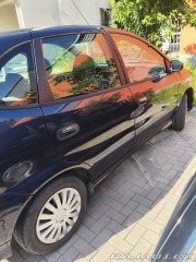 Nissan Almera Tino 2006