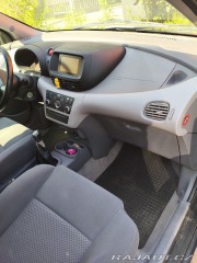 Nissan Almera Tino 2006
