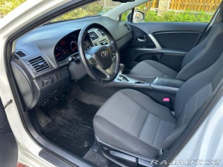 Toyota Avensis 1.8 16v Automat 2014