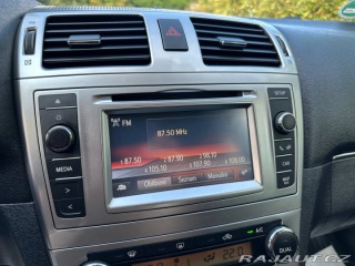 Toyota Avensis 1.8 16v Automat 2014