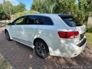 Toyota Avensis 1.8 16v Automat 2014