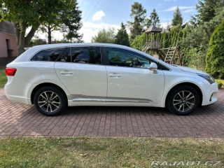 Toyota Avensis 1.8 16v Automat 2014