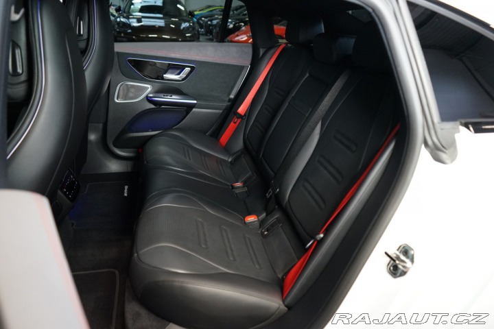 Mercedes-Benz EQE 43 AMG*4M*HYPERSCREEN*TAŽ 2023