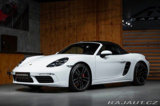 Porsche Boxster 718, BOSE, CHRONO, VÝFUKY 2017