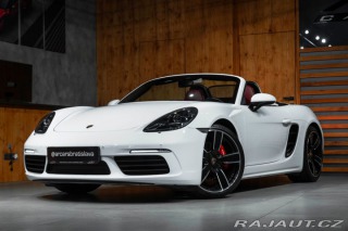 Porsche Boxster 718, BOSE, CHRONO, VÝFUKY 2017