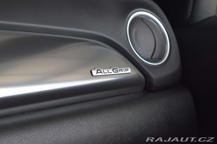 Suzuki Vitara 1.4i HYBRID REZERVACE 2021