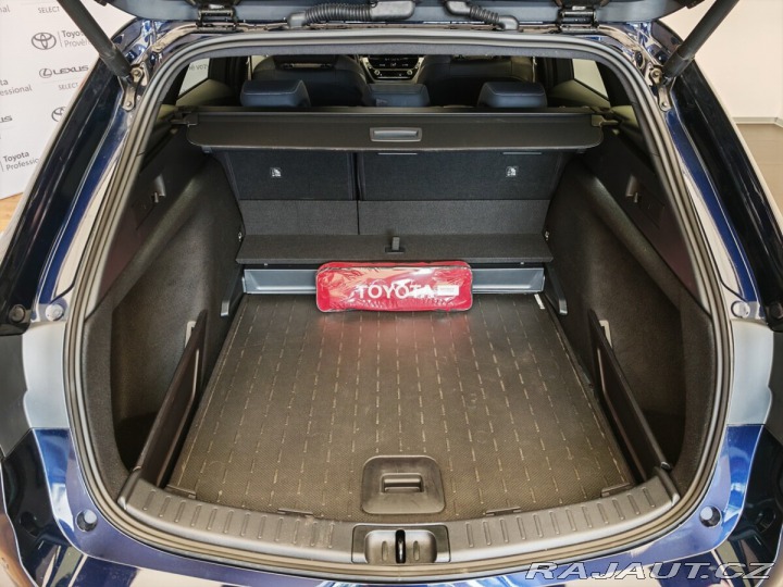 Toyota Corolla 1.8 Hybrid e-CVT Style To 2024
