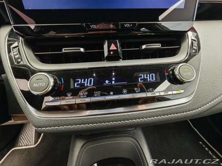 Toyota Corolla 1.8 Hybrid e-CVT Style To 2024