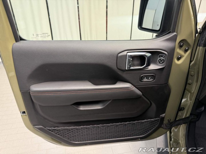 Jeep Wrangler Rubicon 2.0Turbo 272k AT8 2025