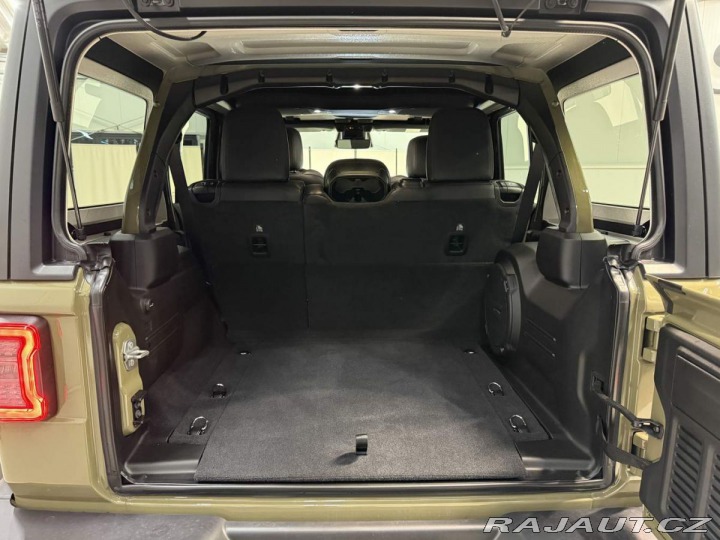 Jeep Wrangler Rubicon 2.0Turbo 272k AT8 2025