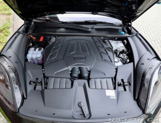 Porsche Cayenne Coupe V8 Turbo E-Hybrid 2024