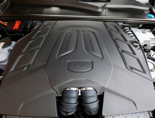 Porsche Cayenne Coupe V8 Turbo E-Hybrid 2024