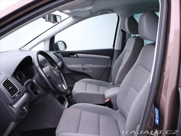 Volkswagen Sharan 2,0 TDI 103kW Navi Aut. K 2010