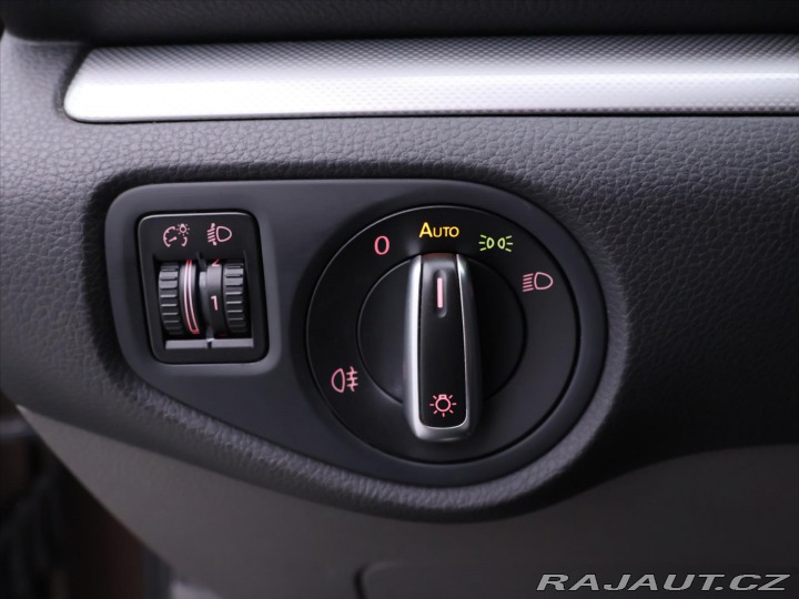 Volkswagen Sharan 2,0 TDI 103kW Navi Aut. K 2010