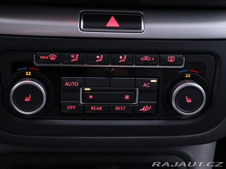 Volkswagen Sharan 2,0 TDI 103kW Navi Aut. K 2010