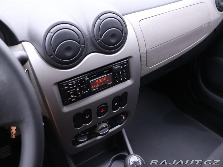 Dacia Sandero 1,6 MPI 64KW CZ 2008