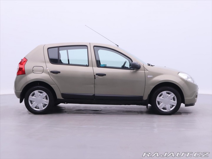 Dacia Sandero 1,6 MPI 64KW CZ 2008