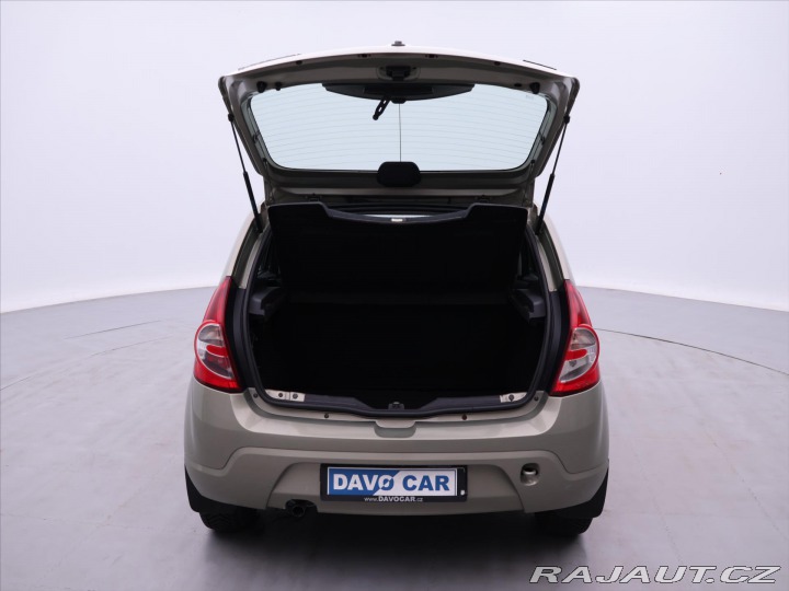 Dacia Sandero 1,6 MPI 64KW CZ 2008