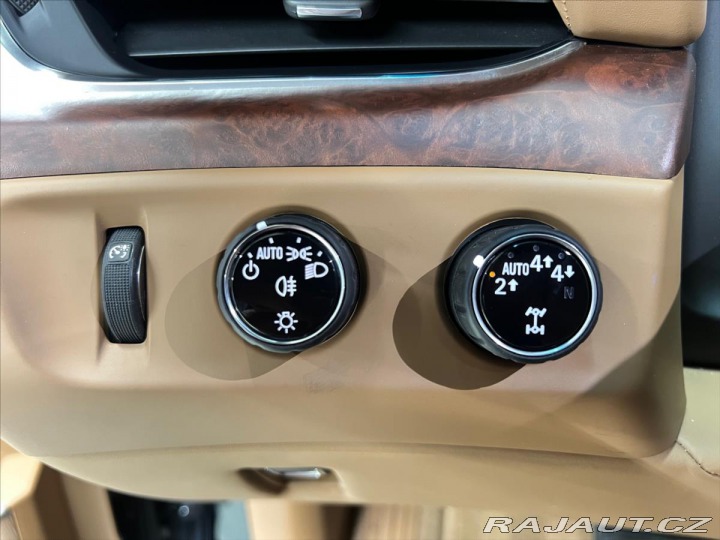 Cadillac Escalade 6,2 V8 AWD ESV PLATINUM L 2018