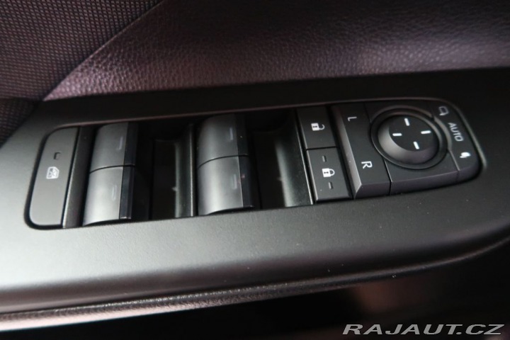 Toyota C-HR 2.0Hybrid,CZ,1Maj,Style,4 2024