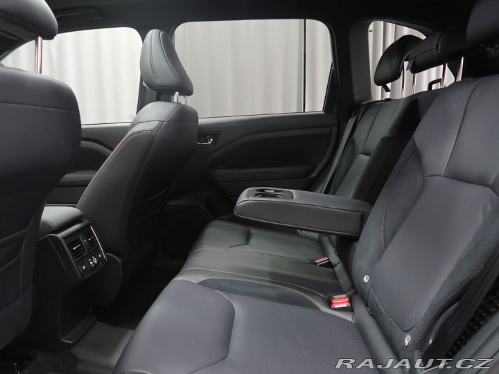 Subaru Forester TOURING 4X4. Předváděcí v 2025