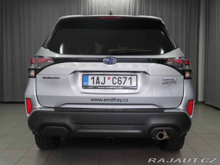 Subaru Forester TOURING 4X4. Předváděcí v 2025