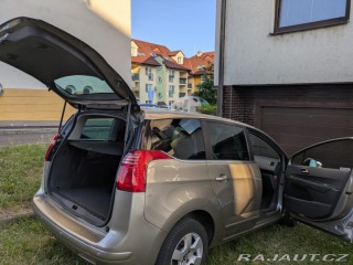 Peugeot 5008 2015