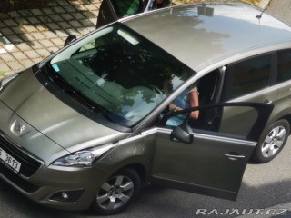 Peugeot 5008 2015
