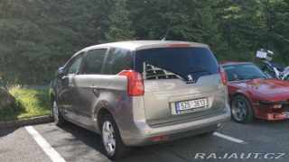 Peugeot 5008 2015