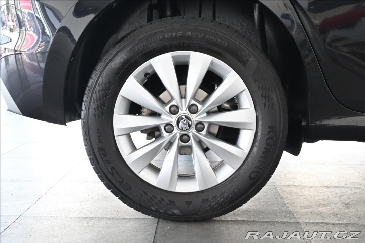 Škoda Kamiq 1,0 TSi 81kW AMBITION Zár 2022