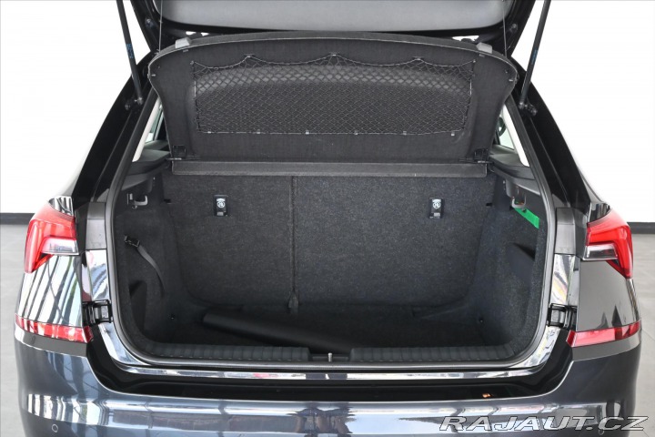 Škoda Kamiq 1,0 TSi 81kW AMBITION Zár 2022