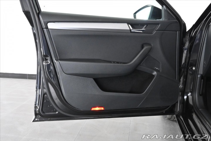 Škoda Superb 2,0 TDi 140kW DSG Busines 2019
