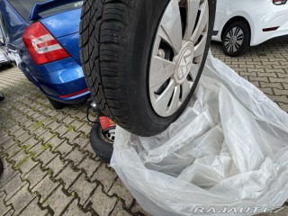 Volkswagen up! 1,0 48 KW 18 TKM STK 2021