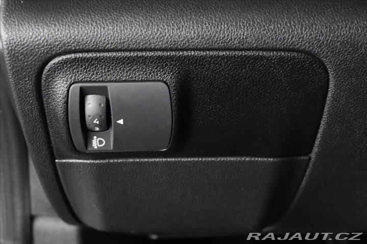 Renault Mégane 1,3 TCe 103kW LIMITED Zár 2020
