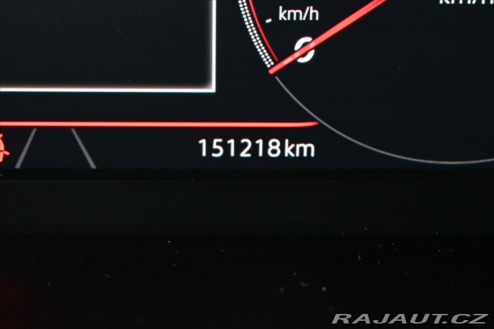 Volkswagen Passat 2,0 TDi 110kW DSG ELEGANC 2021