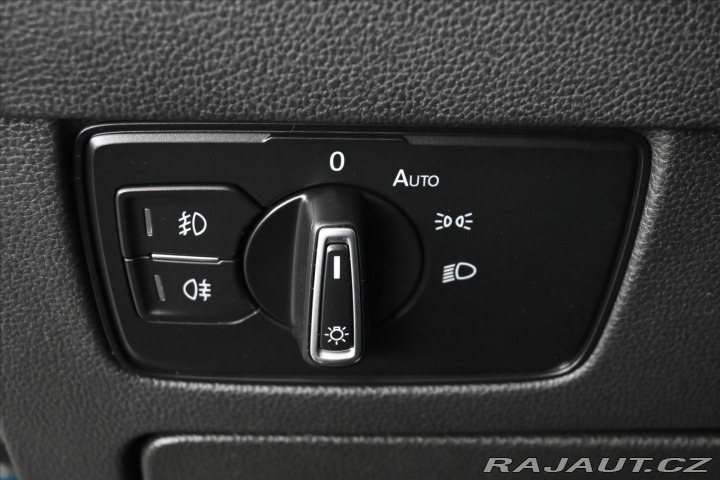 Volkswagen Passat 2,0 TDi 110kW DSG ELEGANC 2021