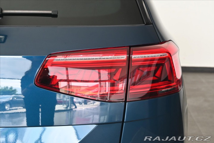 Volkswagen Passat 2,0 TDi 110kW DSG ELEGANC 2021