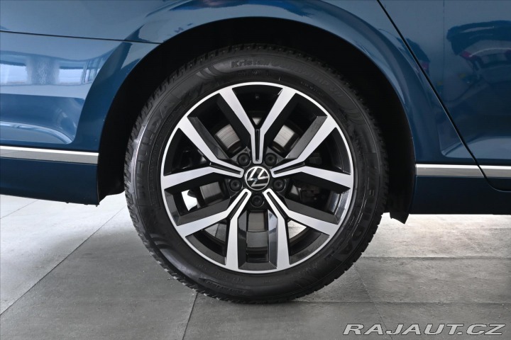 Volkswagen Passat 2,0 TDi 110kW DSG ELEGANC 2021