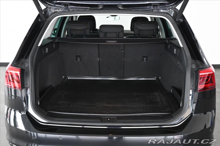 Volkswagen Passat 2,0 TDi 110kW STYLE DSG Z 2023